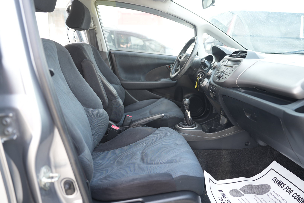 Honda Fit Sport 5-Speed MT 2009