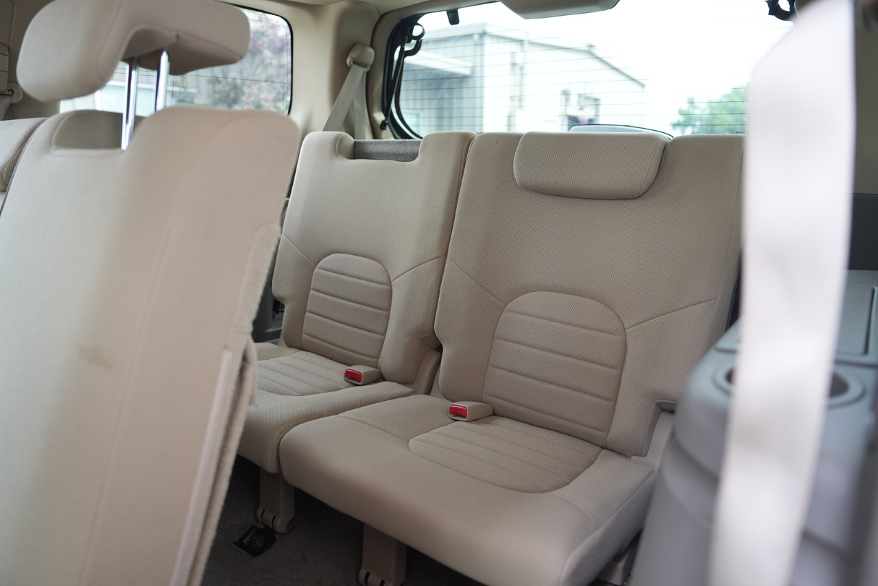 Nissan Pathfinder LE 4WD 2010