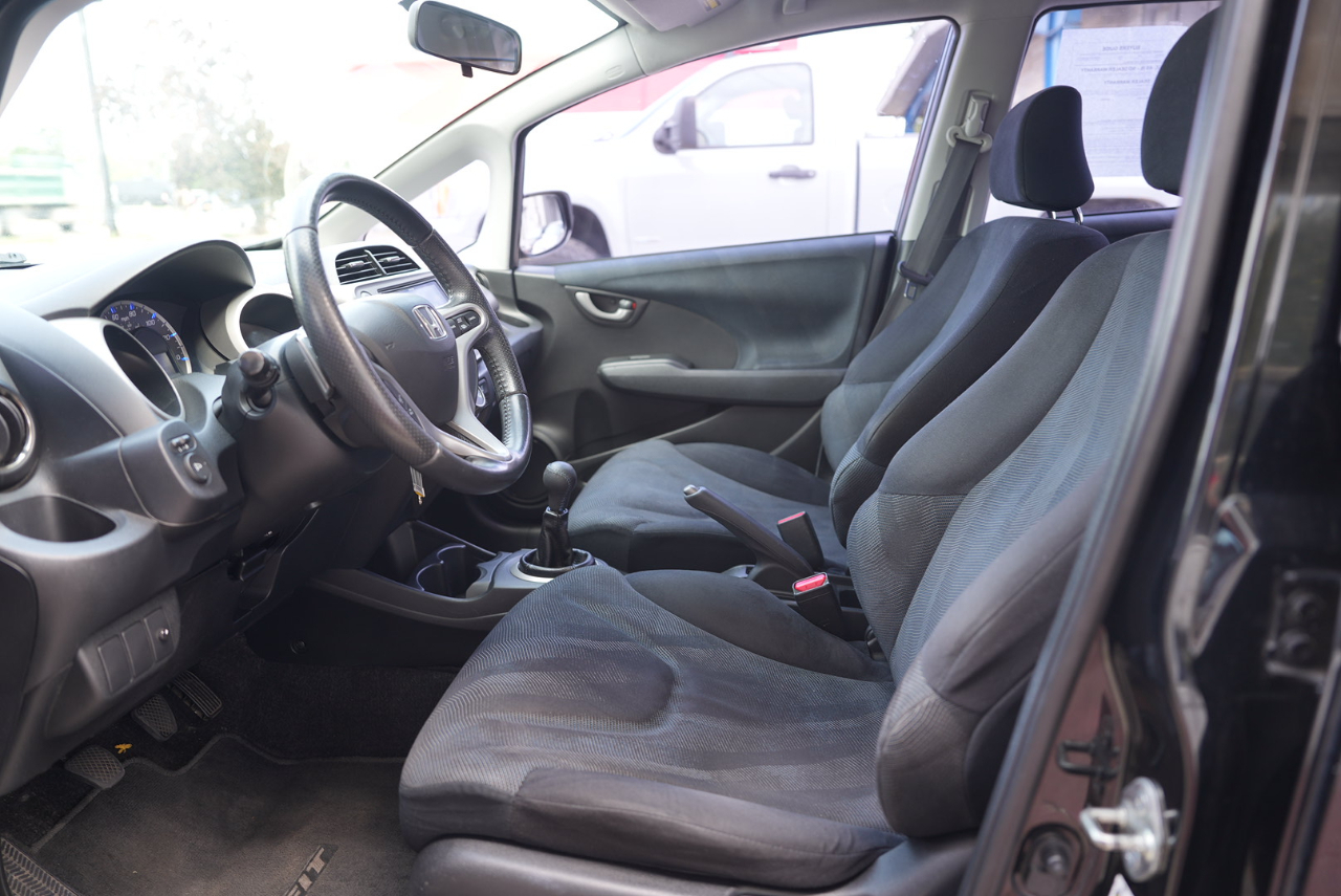 Honda Fit Sport 5-Speed MT 2009