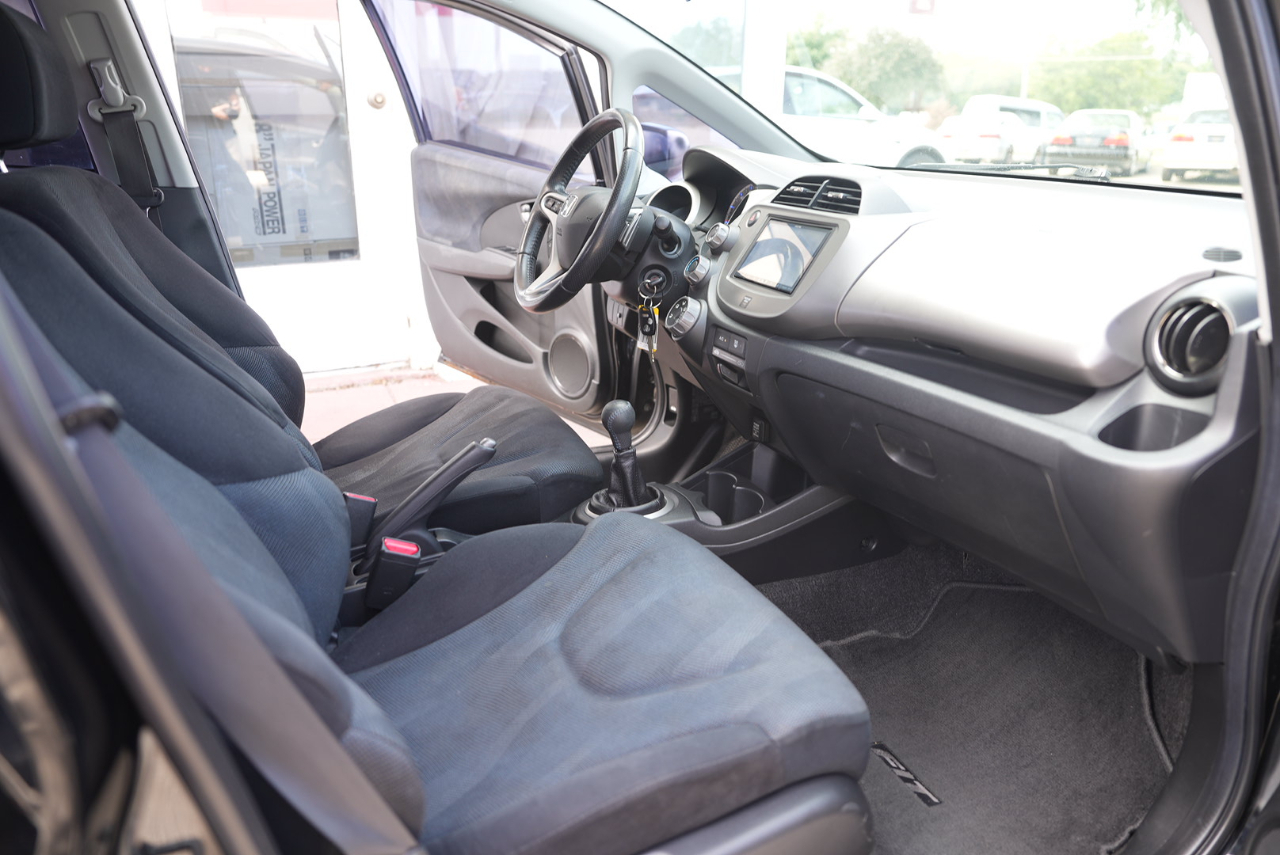 Honda Fit Sport 5-Speed MT 2009