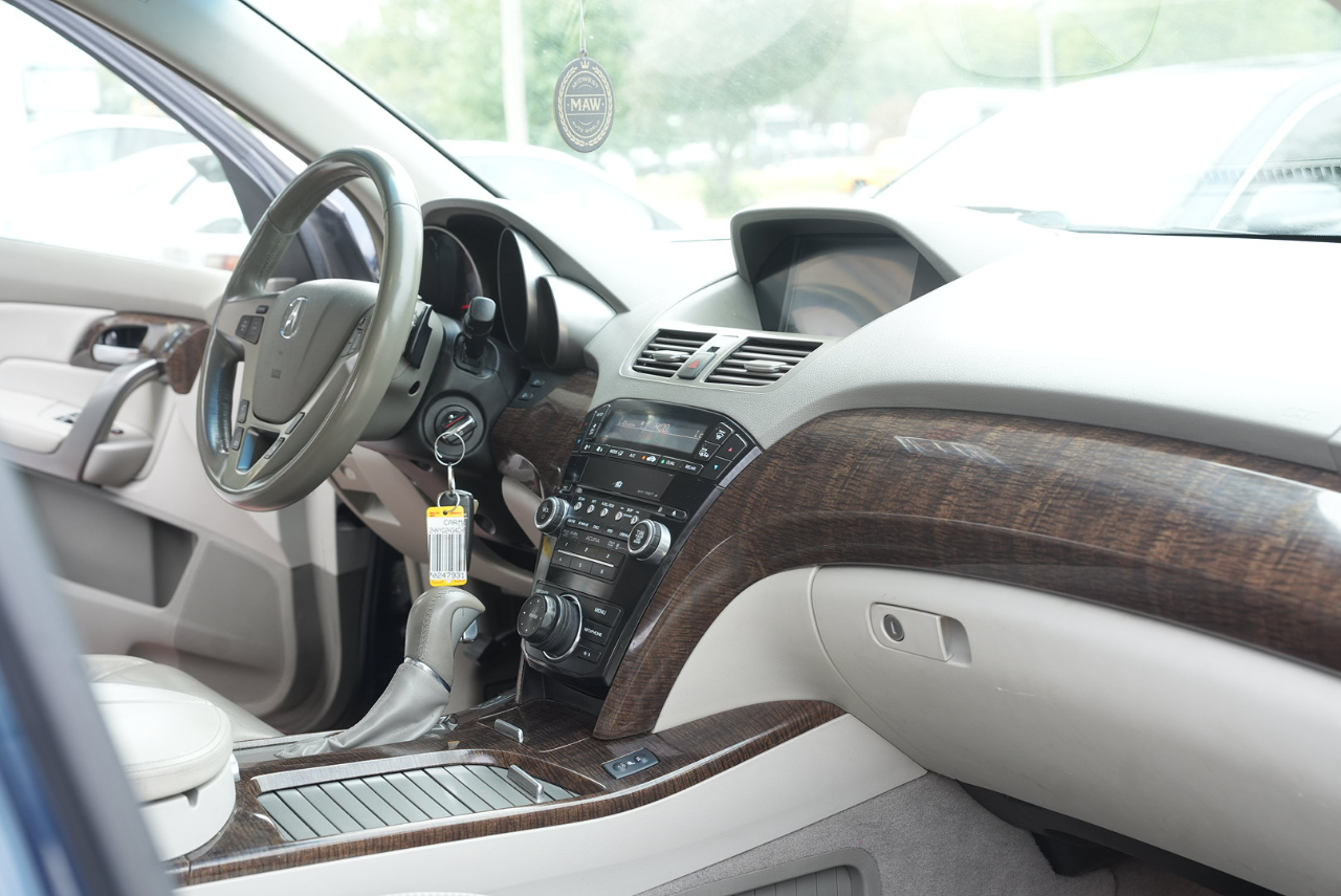 Acura MDX 6-Spd AT w/Tech Package 2012
