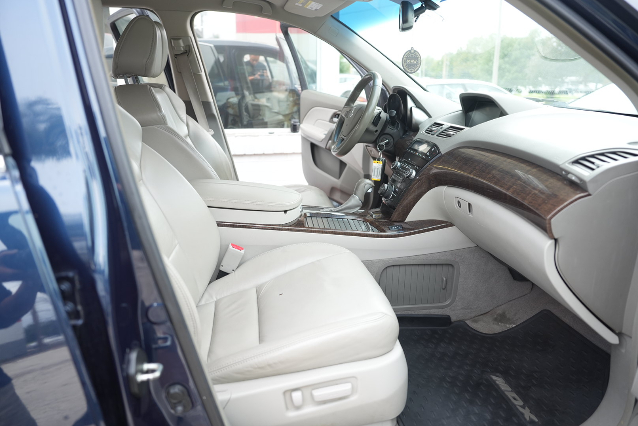 Acura MDX 6-Spd AT w/Tech Package 2012