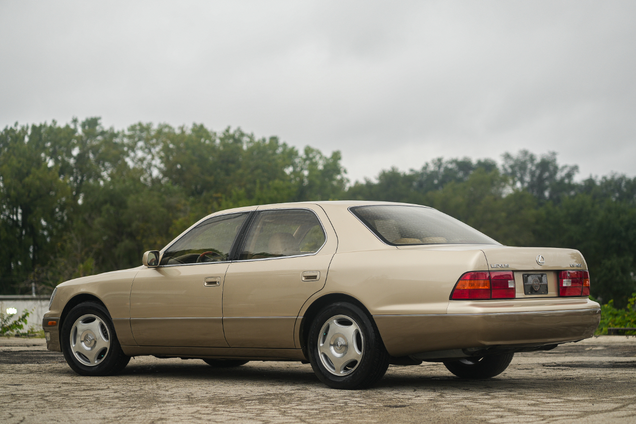 Lexus LS 400 Base 2000