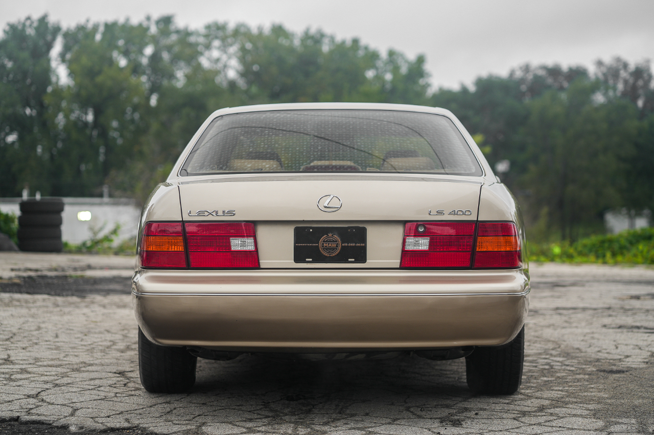 Lexus LS 400 Base 2000