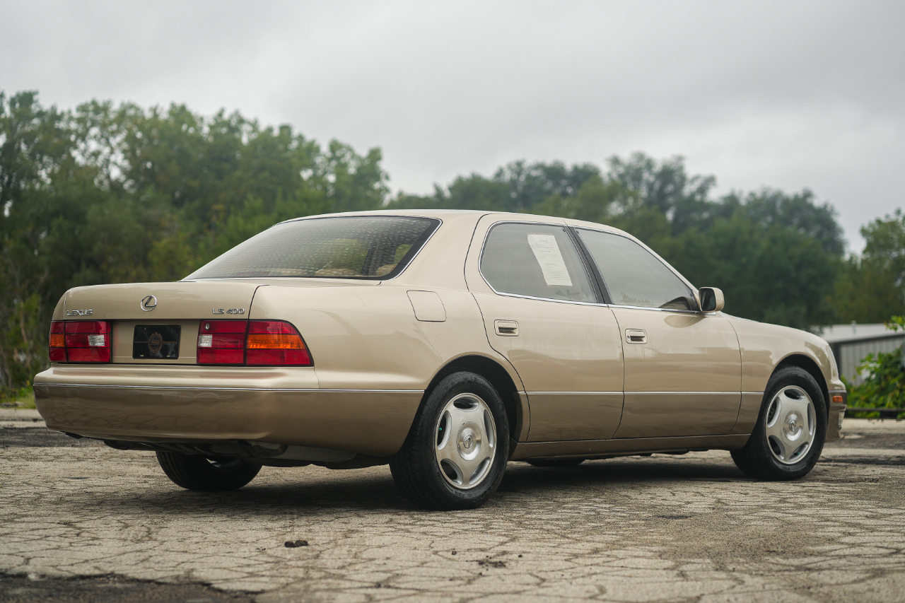 Lexus LS 400 Base 2000