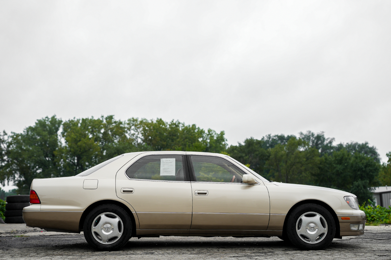 Lexus LS 400 Base 2000