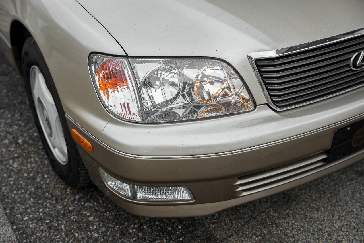 Lexus LS 400 Base 2000