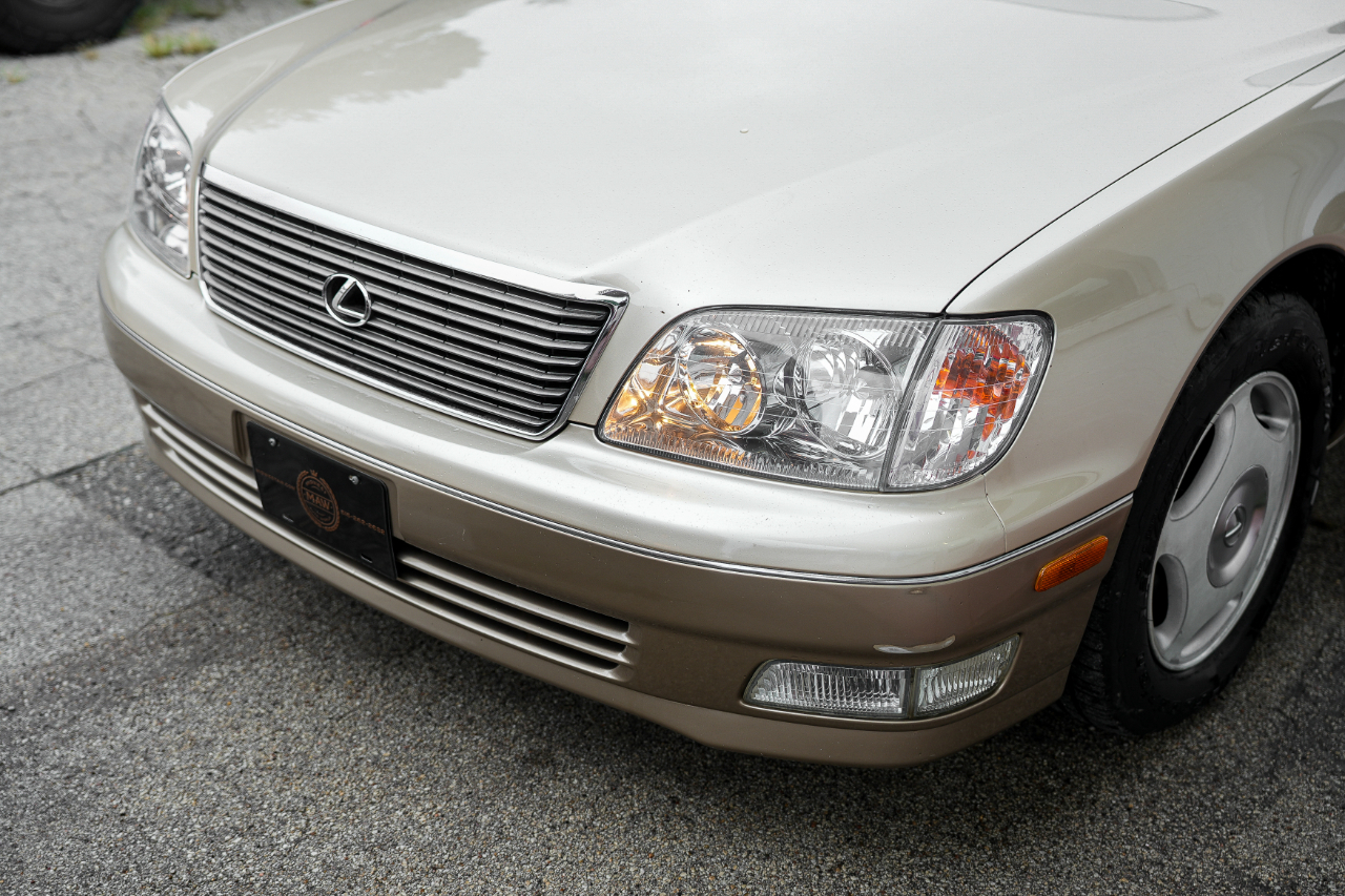 Lexus LS 400 Base 2000