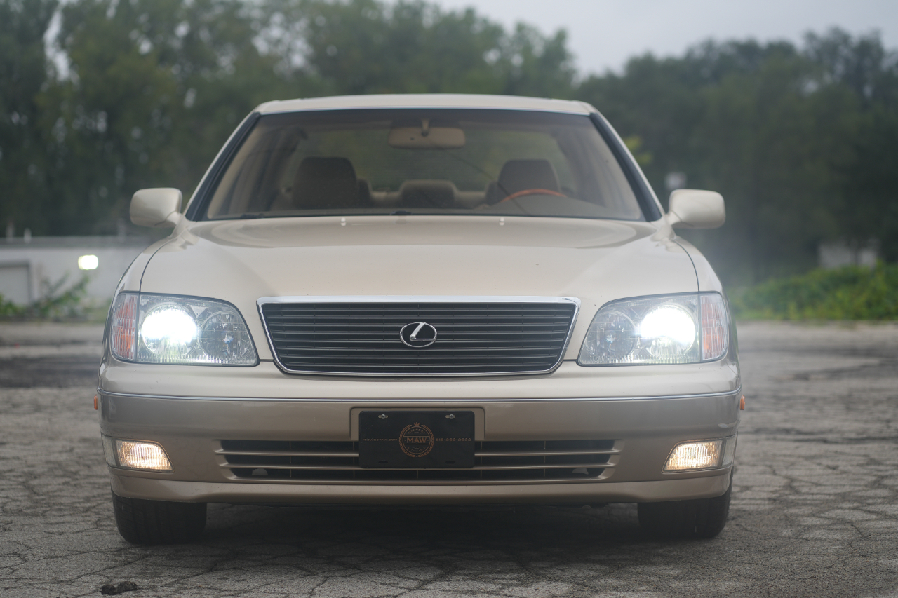 Lexus LS 400 Base 2000