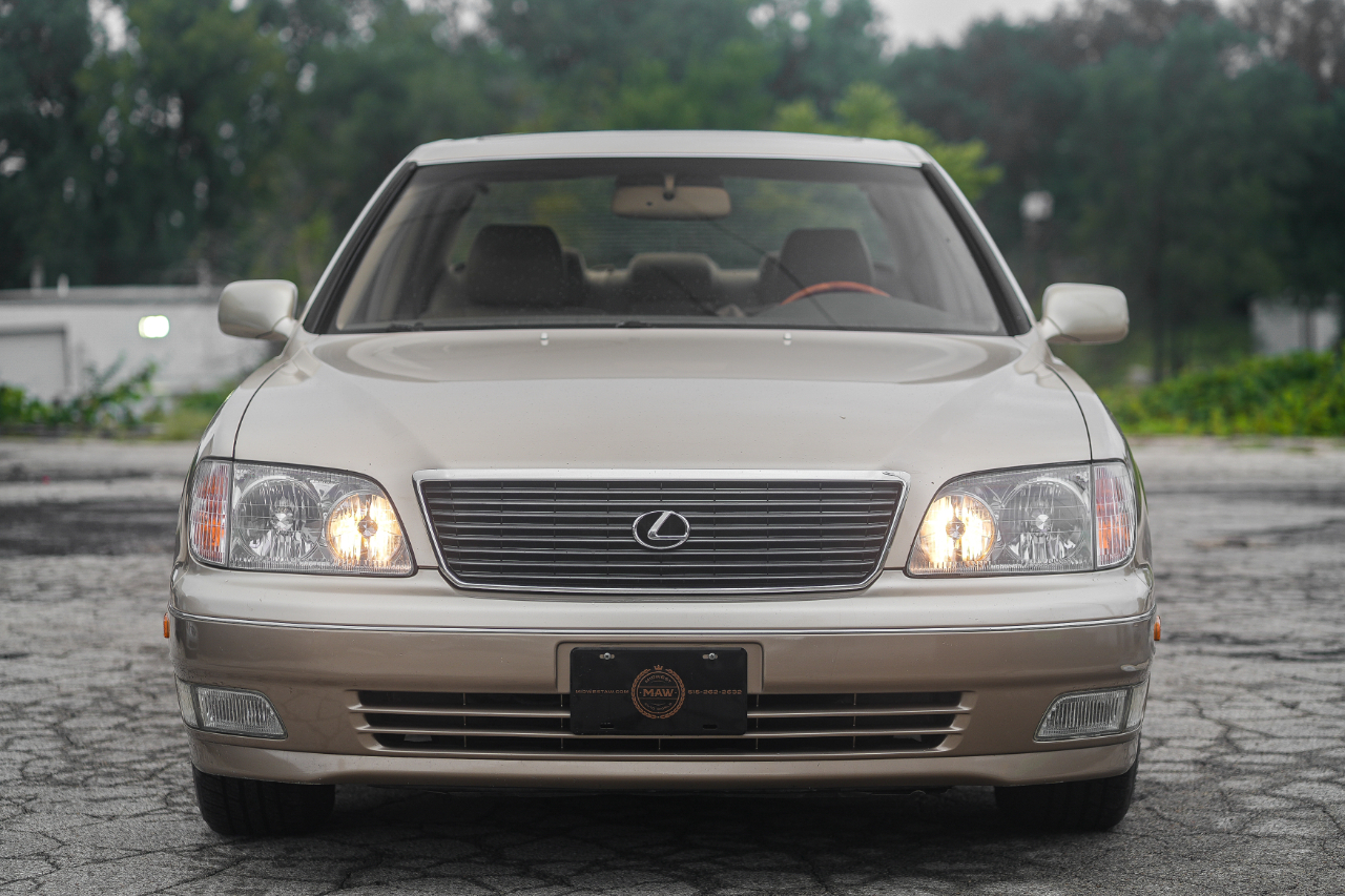 Lexus LS 400 Base 2000