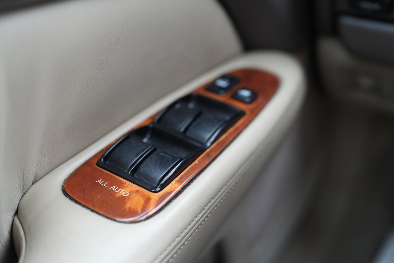 Lexus LS 400 Base 2000