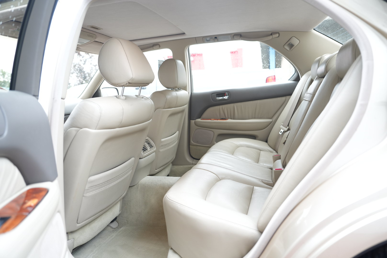 Lexus LS 400 Base 2000