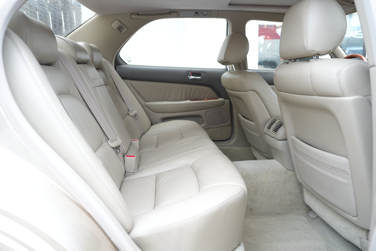 Lexus LS 400 Base 2000