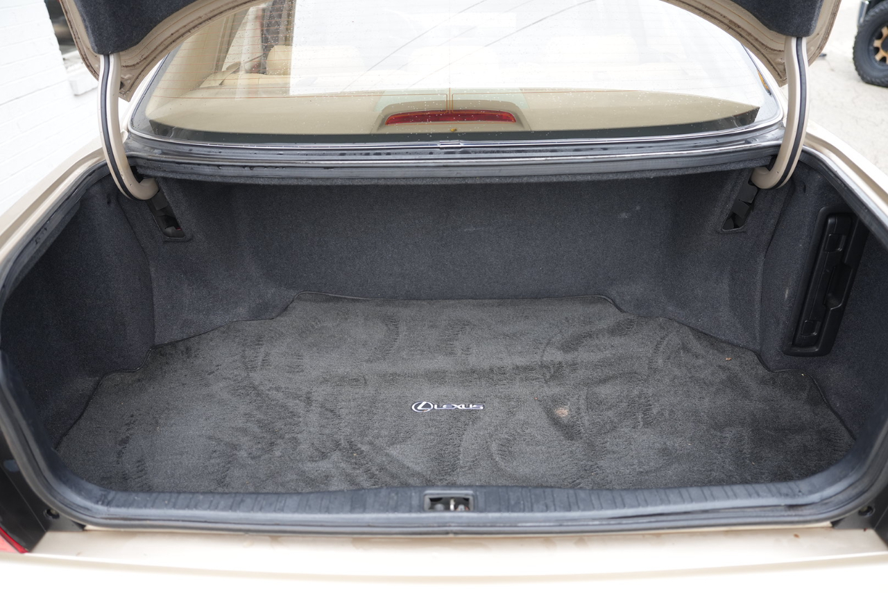 Lexus LS 400 Base 2000