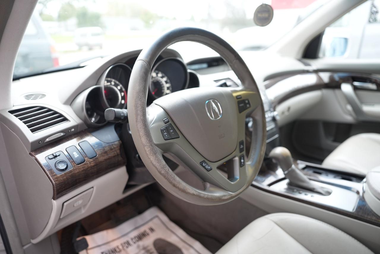 Acura MDX photo 10