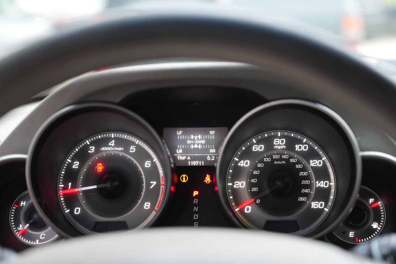 Acura MDX photo 12