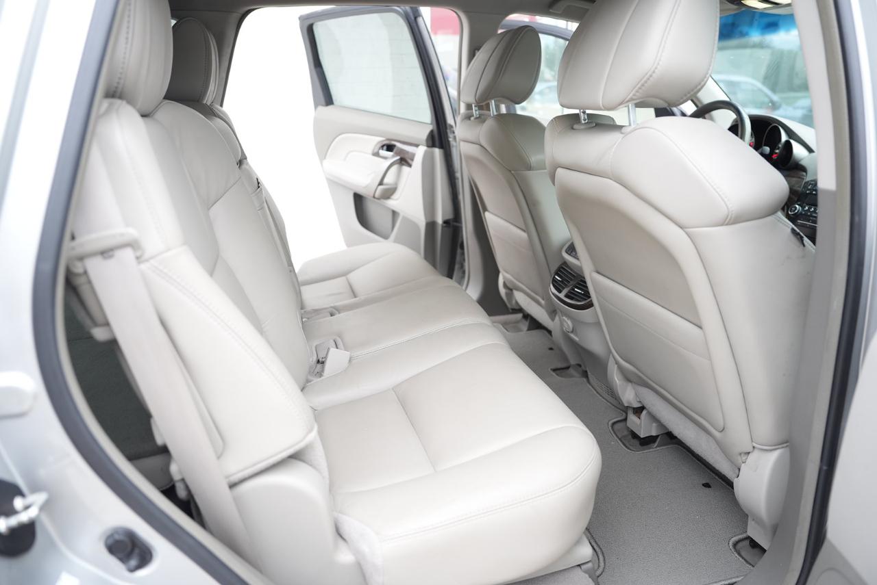 Acura MDX photo 19