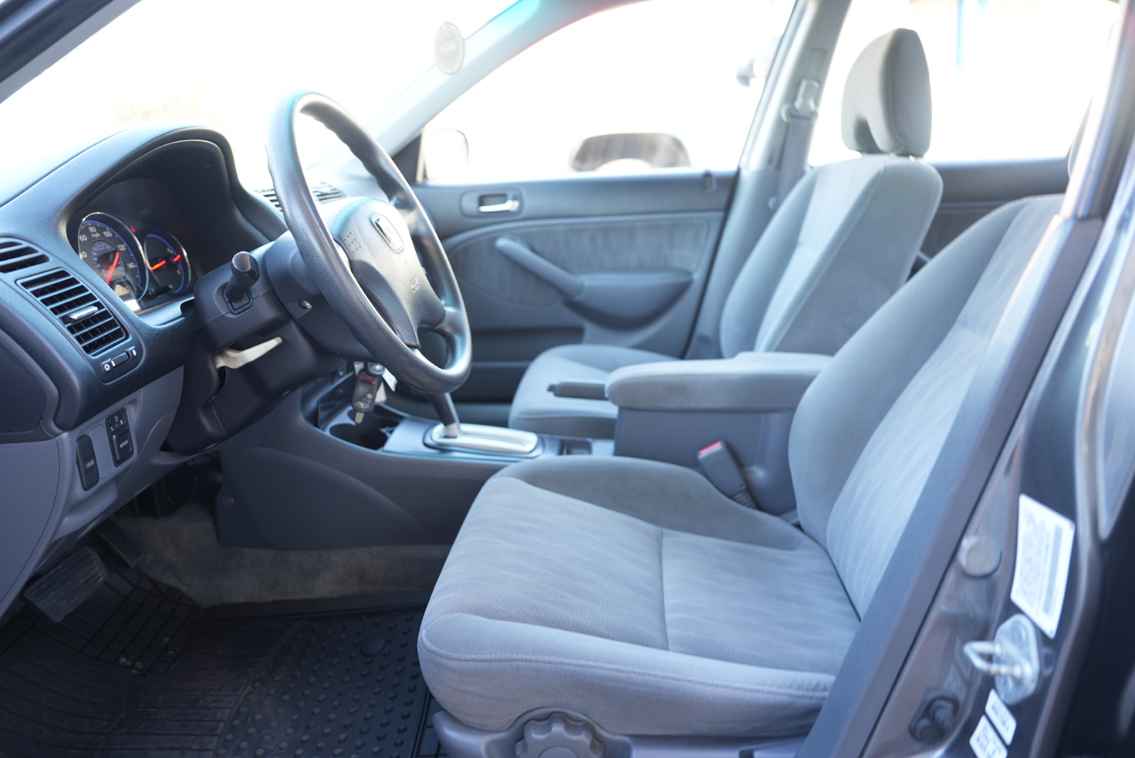 Honda Civic LX Sedan AT 2005