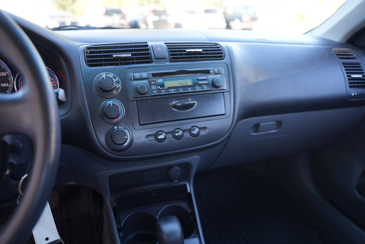 Honda Civic LX Sedan AT 2005