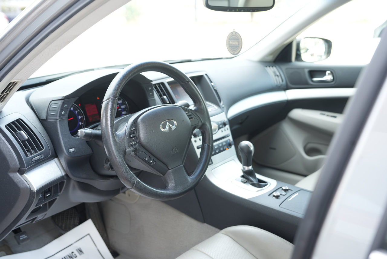 Infiniti G Sedan G37x AWD 2009