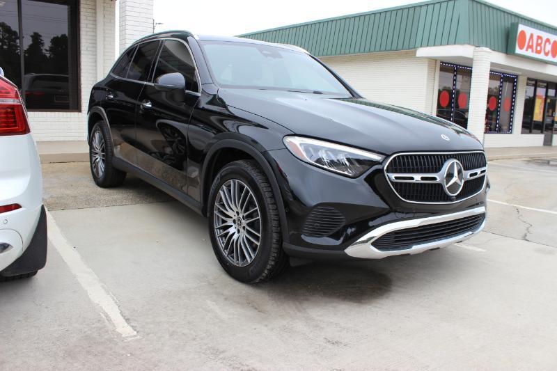 Mercedes-Benz GLC-Class GLC300 2025