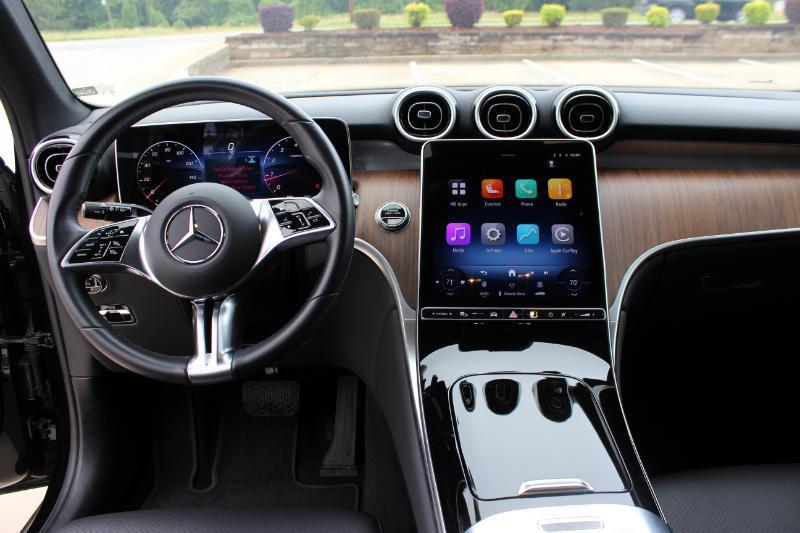 Mercedes-Benz GLC-Class GLC300 2025
