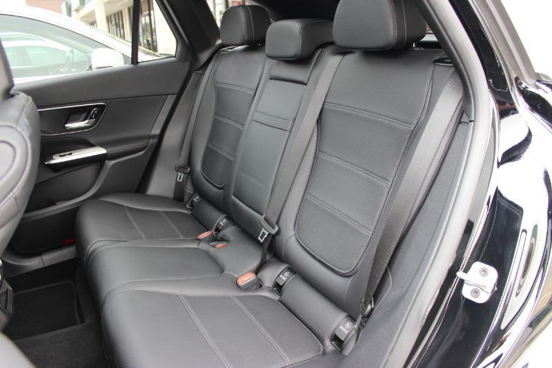 Mercedes-Benz GLC-Class GLC300 2025