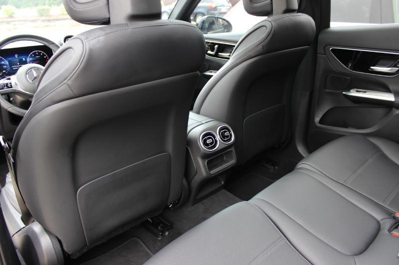 Mercedes-Benz GLC-Class GLC300 2025