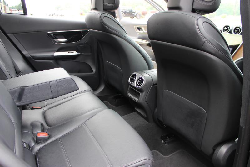 Mercedes-Benz GLC-Class GLC300 2025