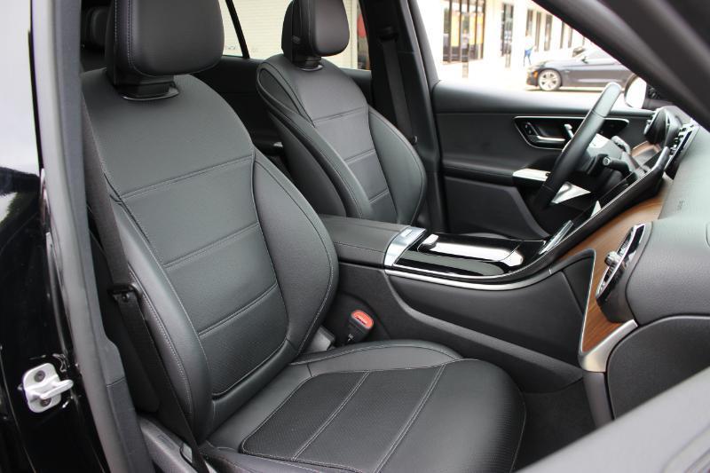 Mercedes-Benz GLC-Class GLC300 2025