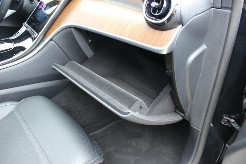 Mercedes-Benz GLC-Class GLC300 2025