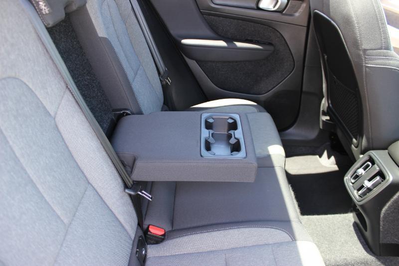 2025 Volvo XC40 Core - Photo 31