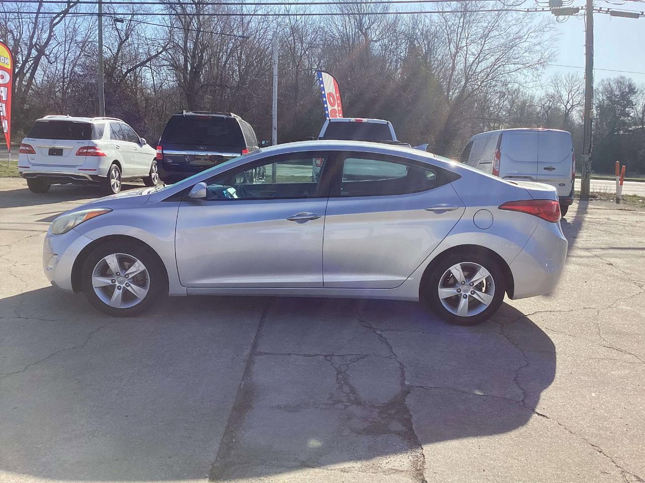 Hyundai Elantra Limited 2012