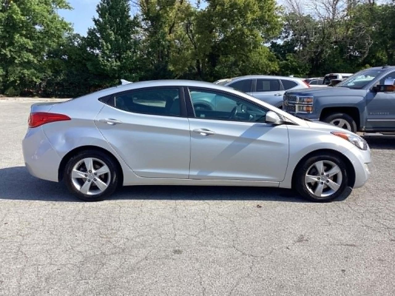 Hyundai Elantra Limited 2012