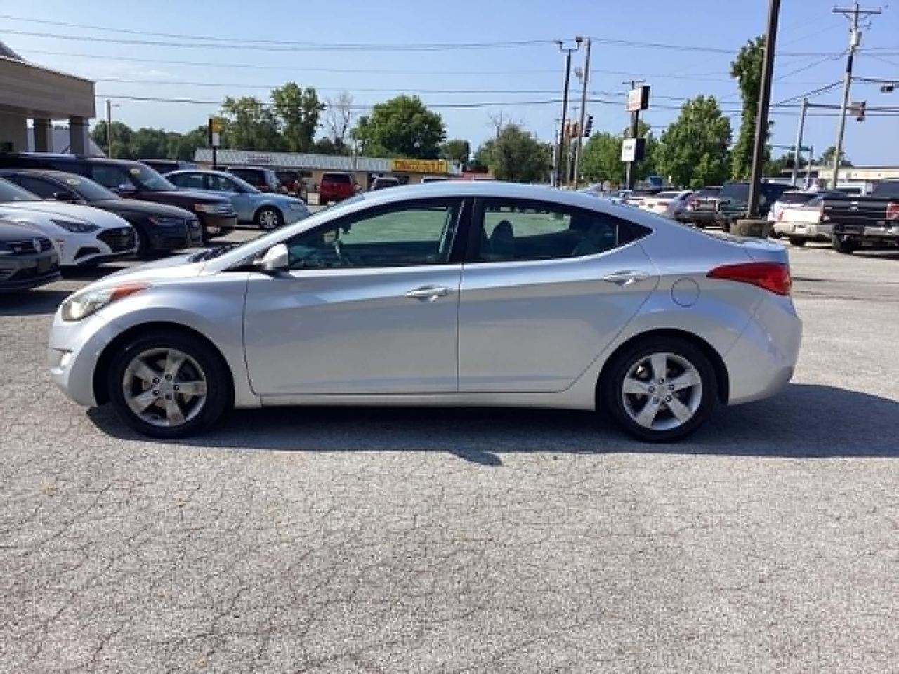 Hyundai Elantra Limited 2012