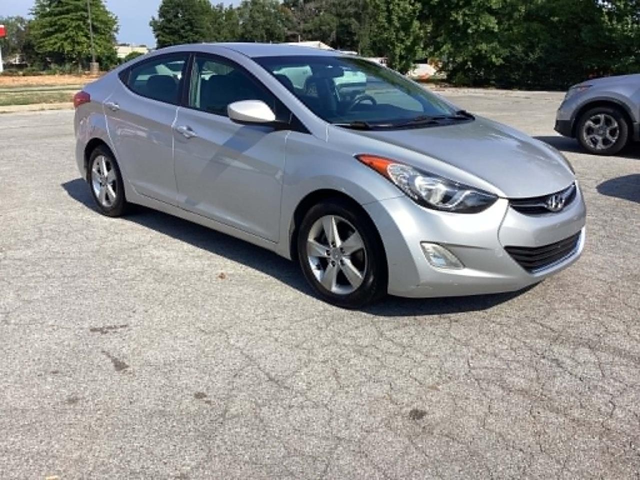 Hyundai Elantra Limited 2012