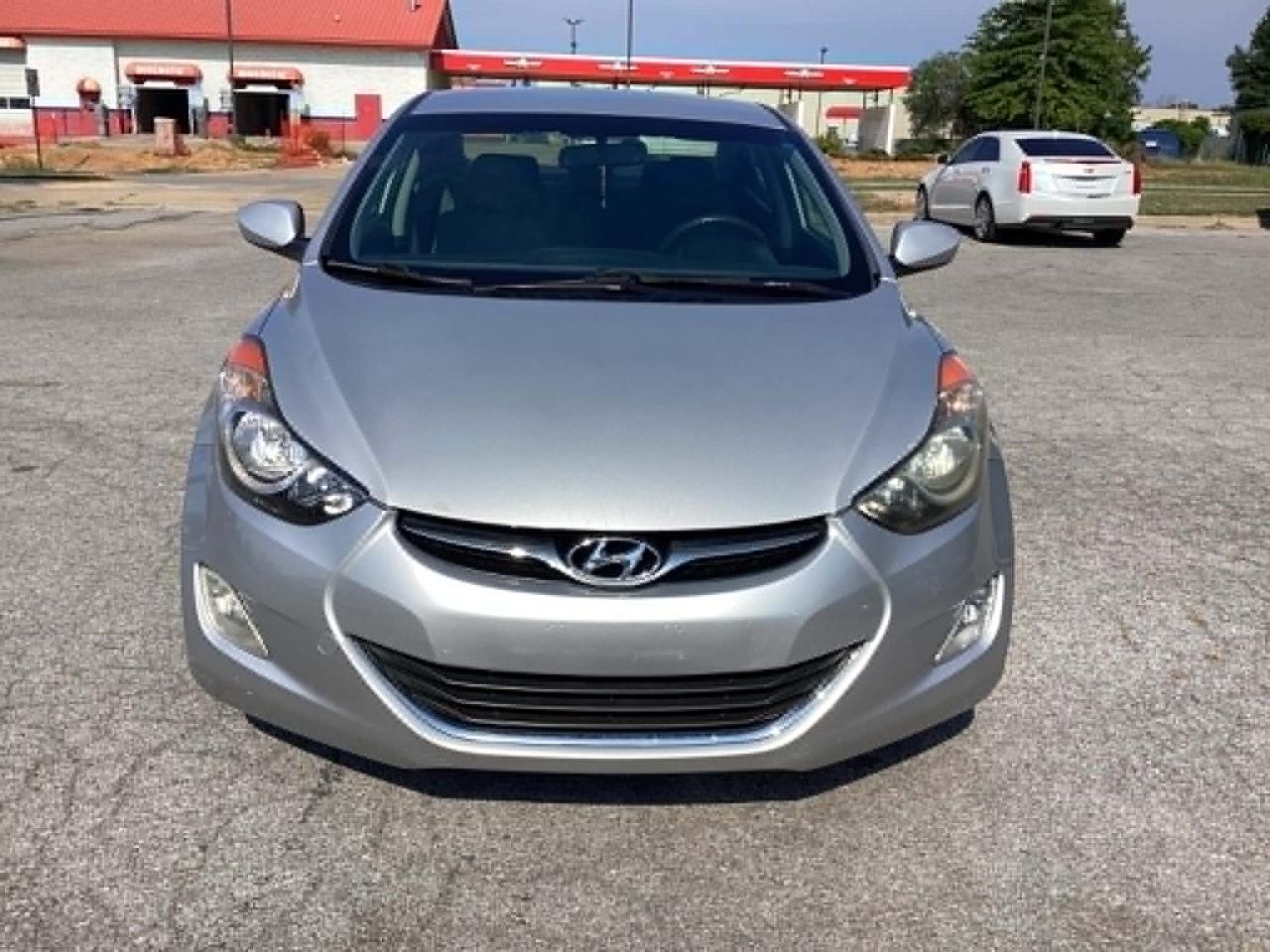 Hyundai Elantra Limited 2012