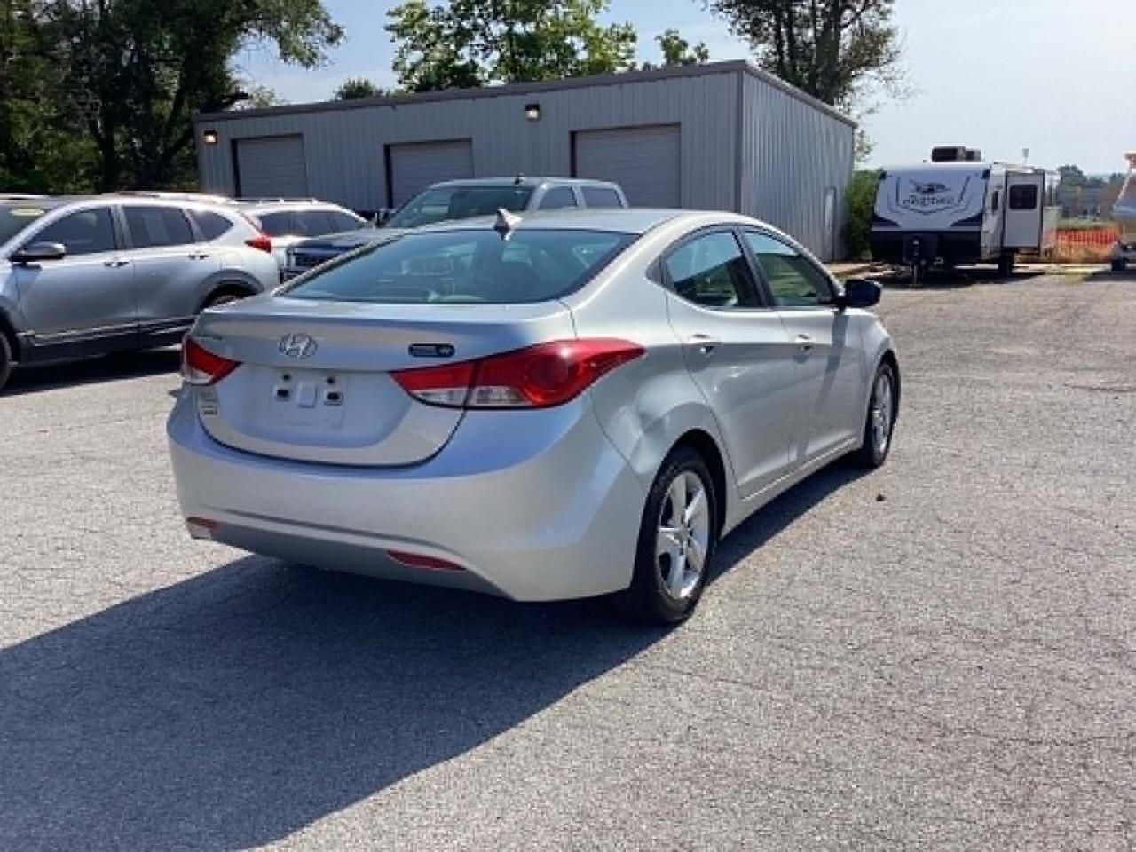 Hyundai Elantra Limited 2012