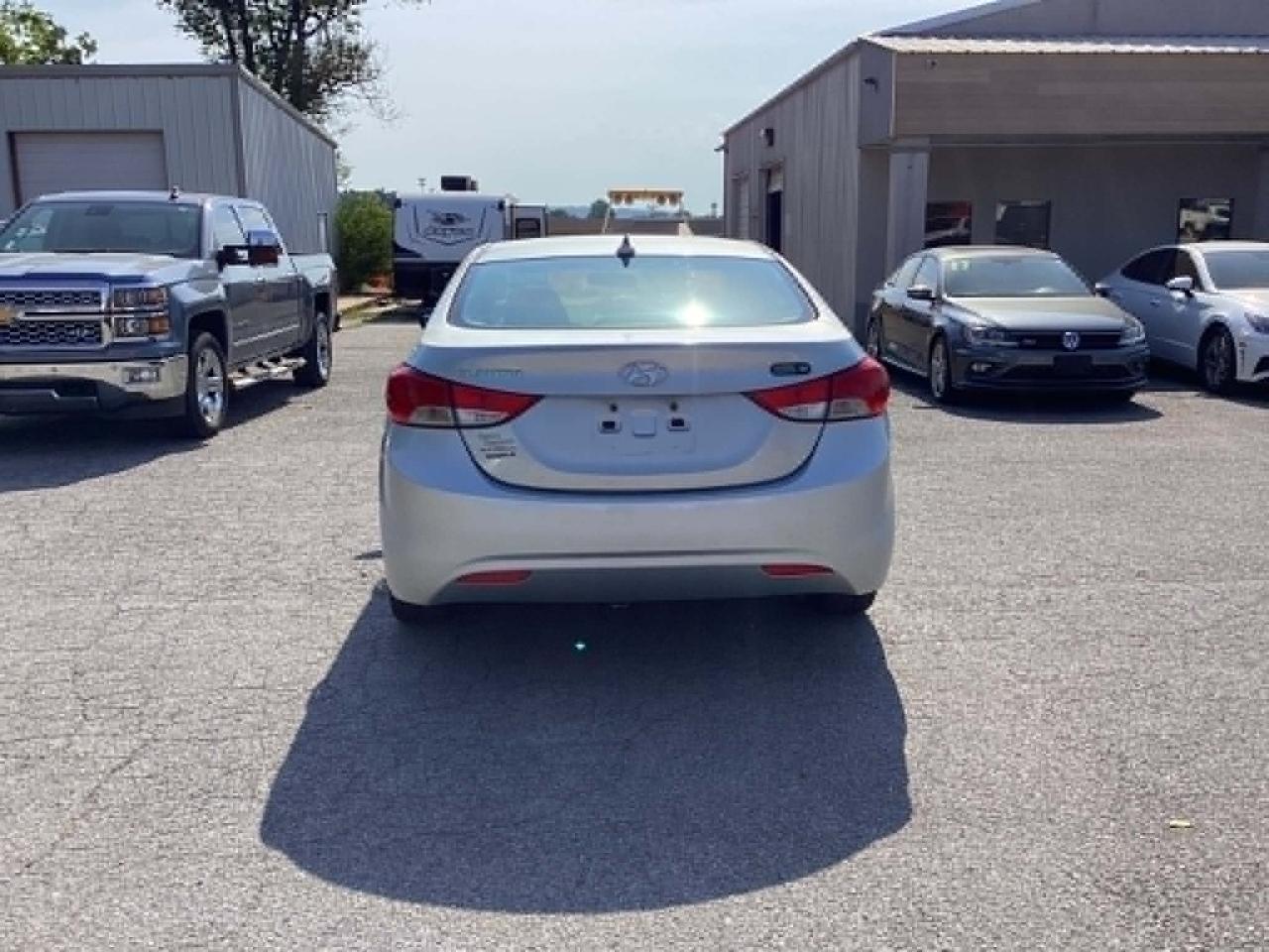 Hyundai Elantra Limited 2012