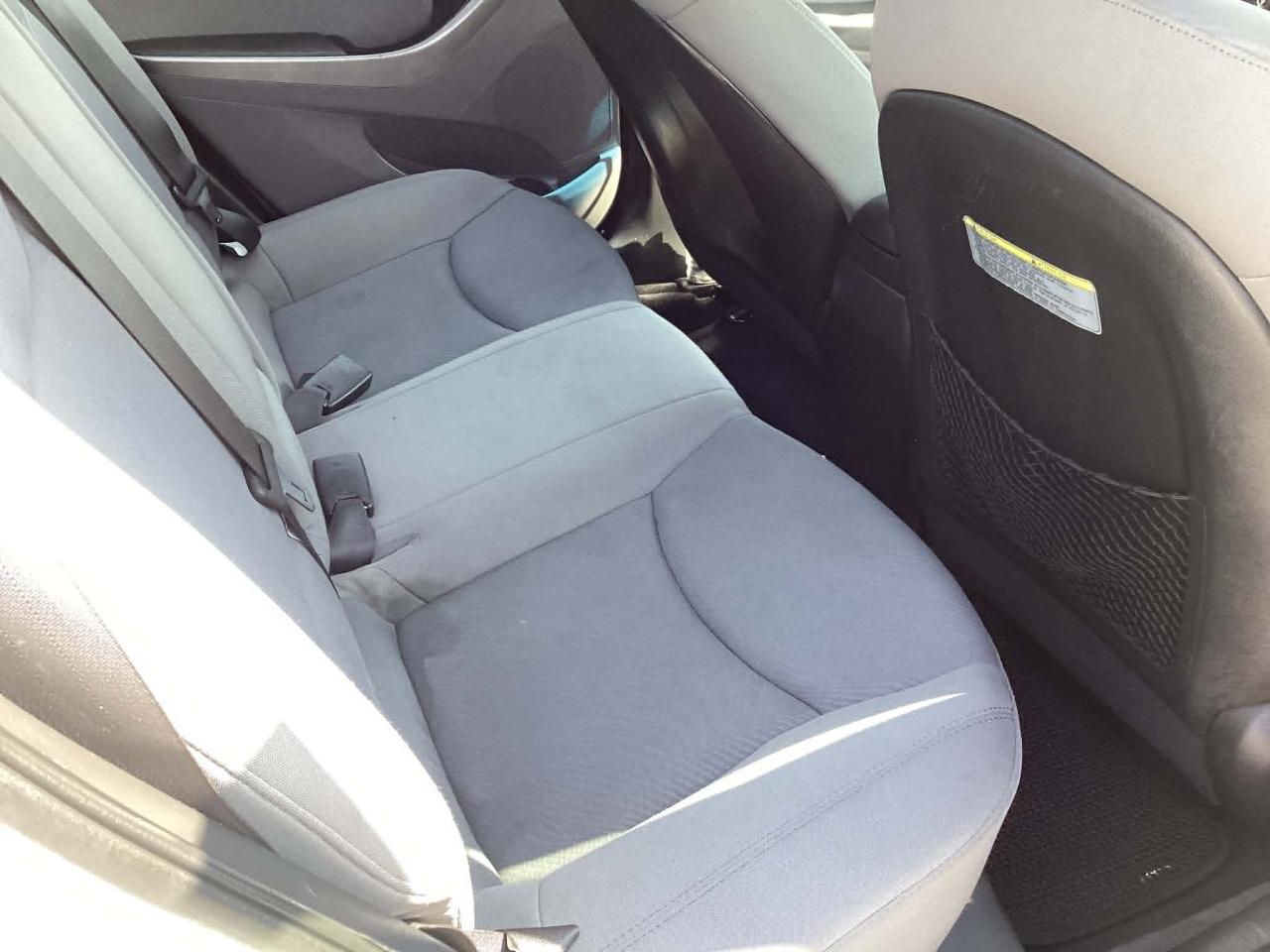 Hyundai Elantra Limited 2012