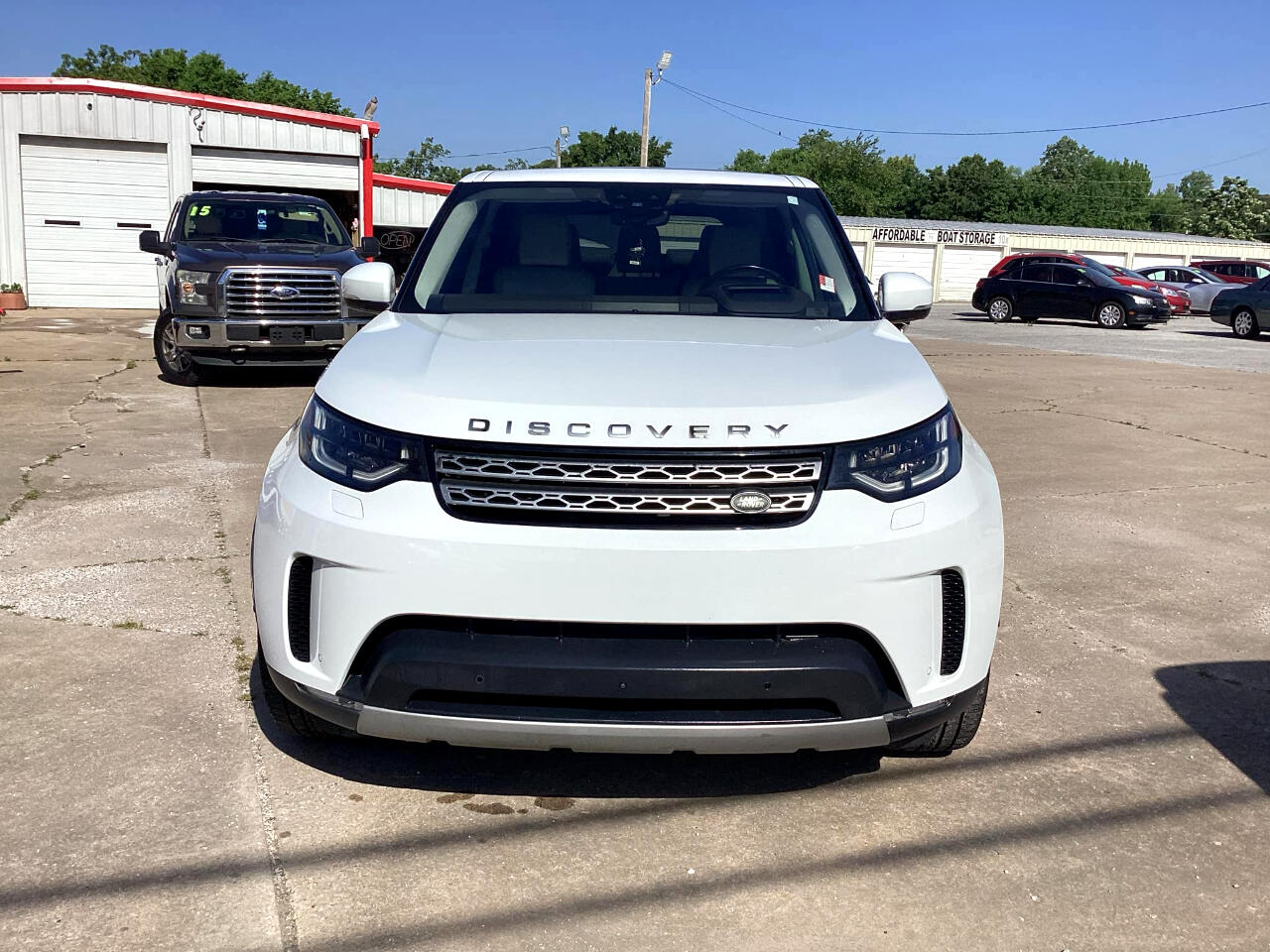 Image 5 of 2018 Land Rover Discovery HSE Luxury