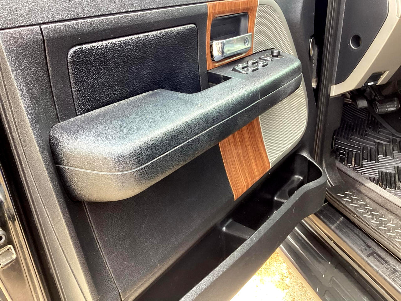 Image 9 of 2004 Ford F-150 Lariat SuperCrew 4WD