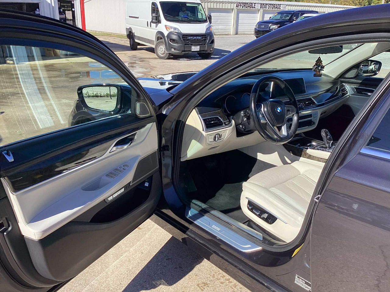 BMW 7-Series 740i 2017 BMW 7-Series 740i 2017