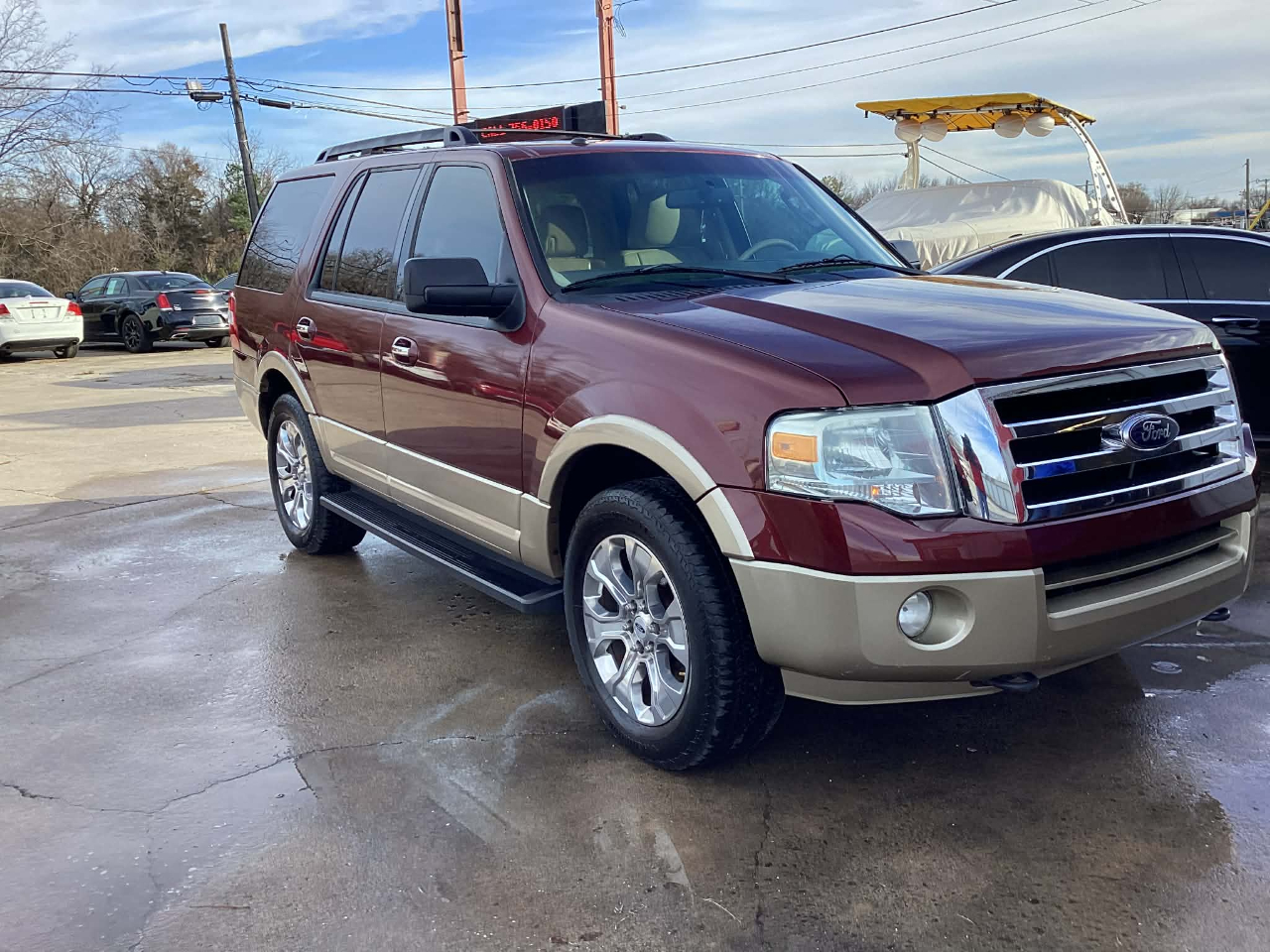 Ford Expedition XLT 4WD 2012
