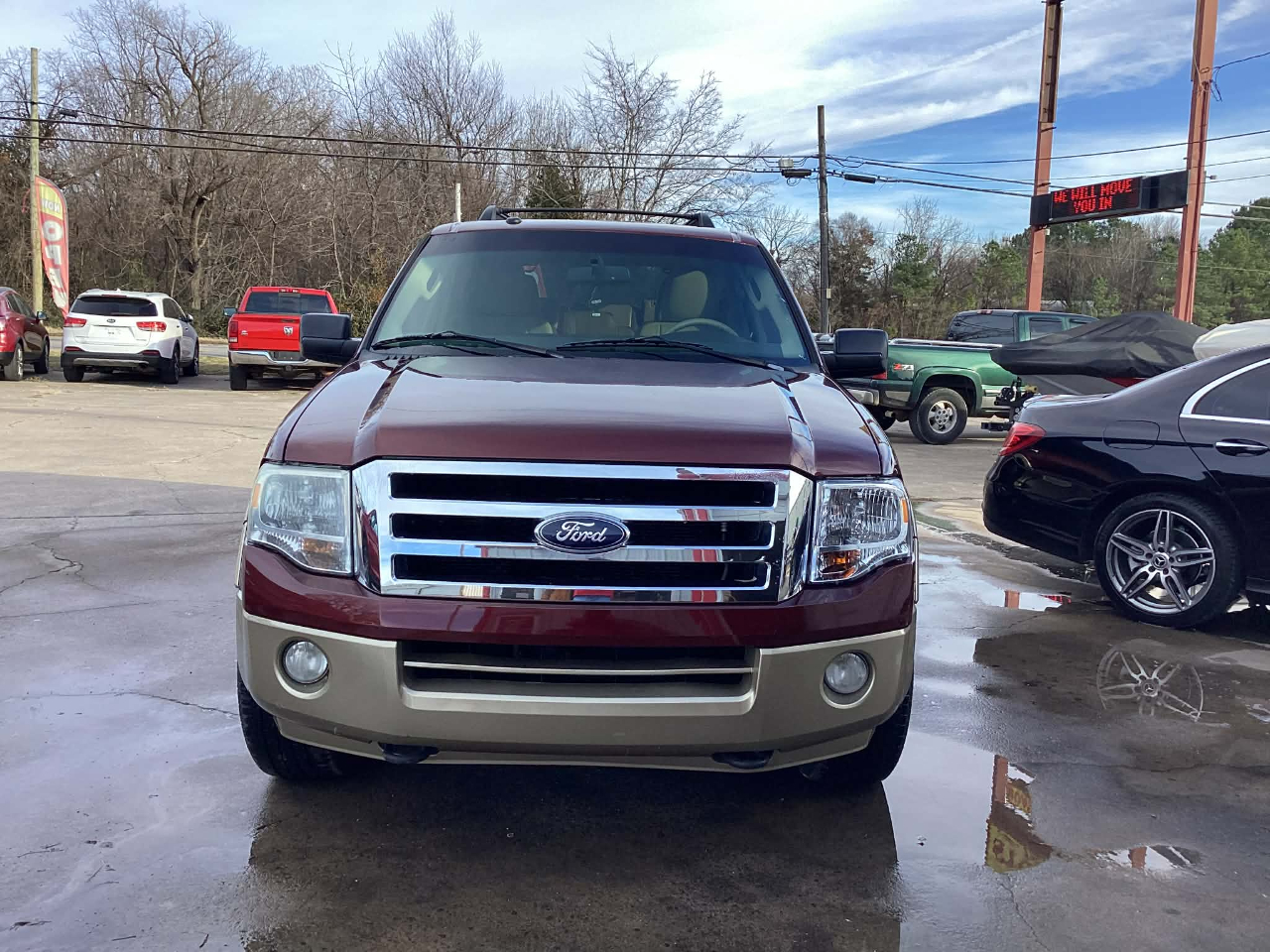 Ford Expedition XLT 4WD 2012