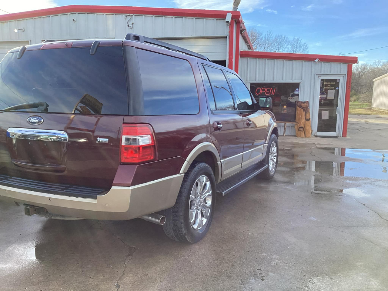 Ford Expedition XLT 4WD 2012