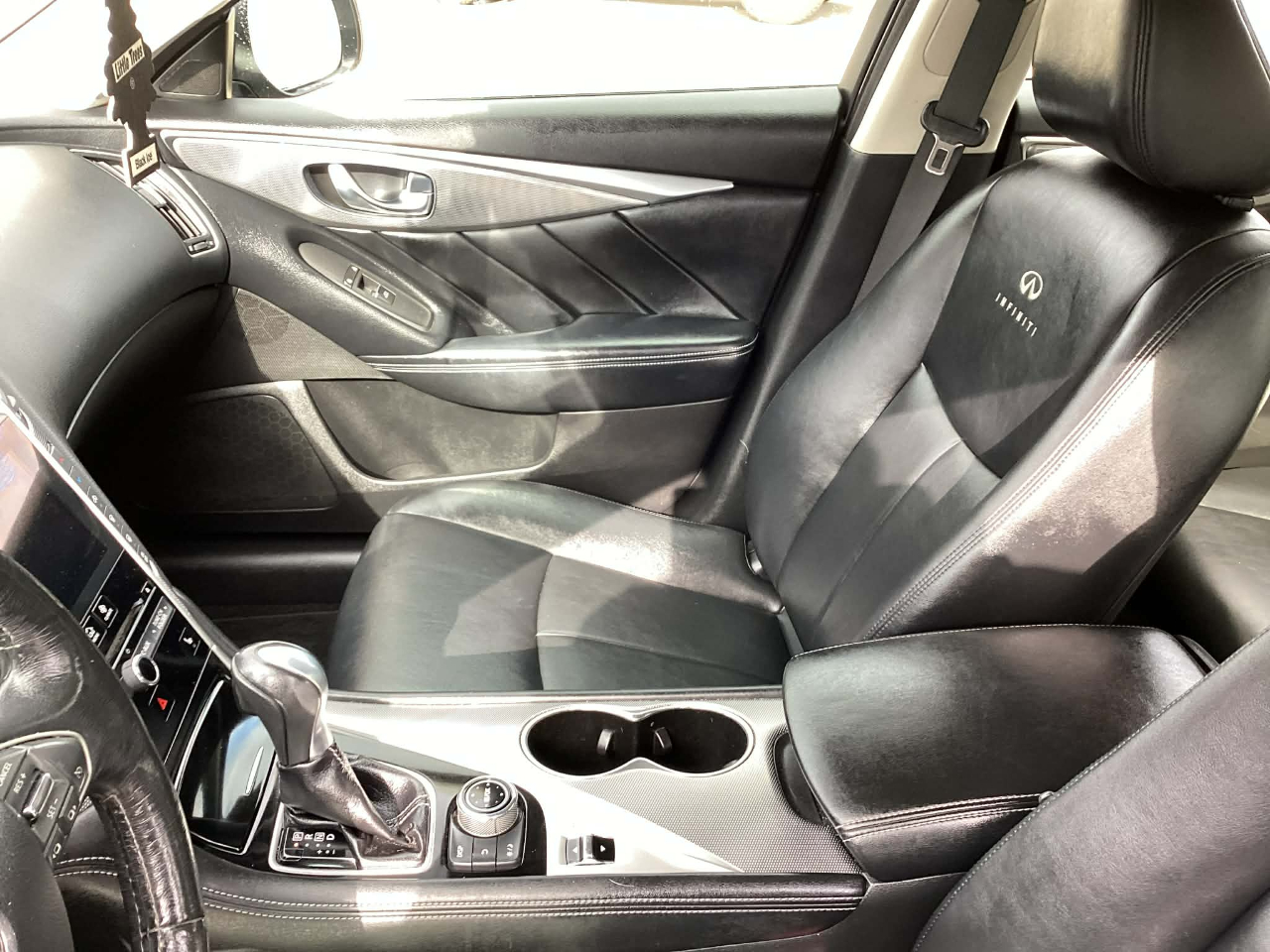 Infiniti Q50 Premium AWD 2014