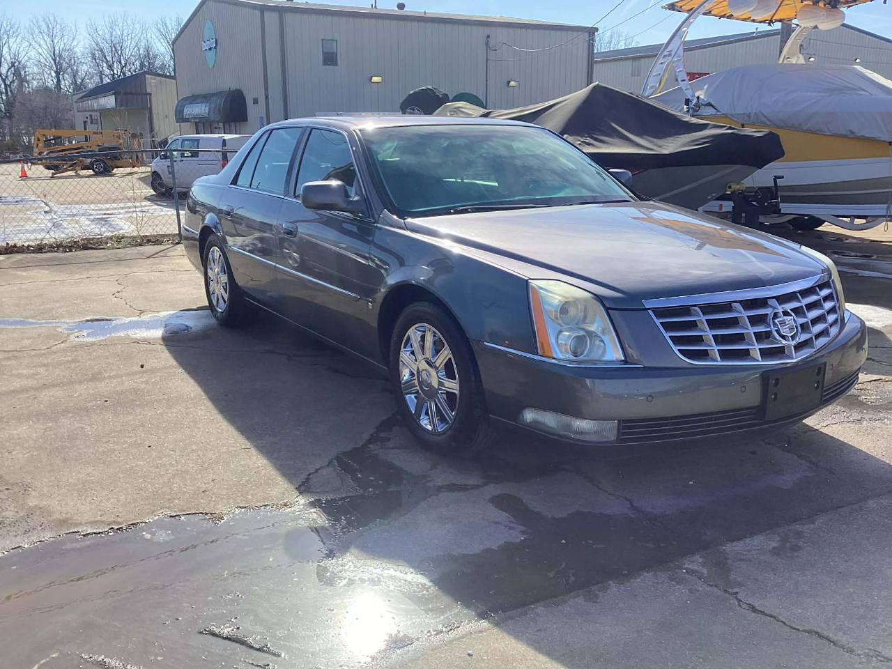 Cadillac DTS Sedan 2006