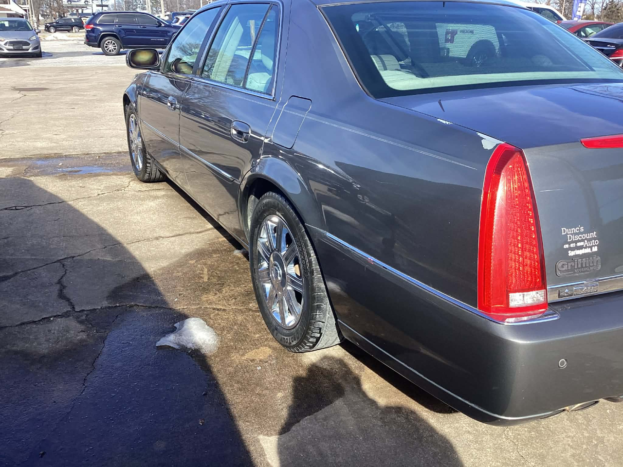 Cadillac DTS Sedan 2006