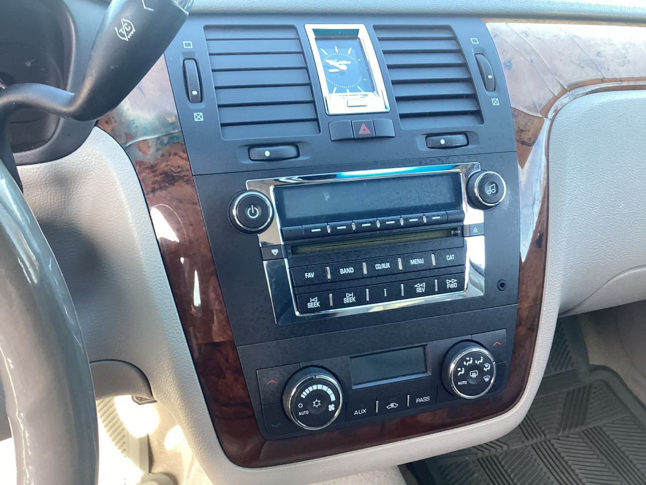 Cadillac DTS Sedan 2006